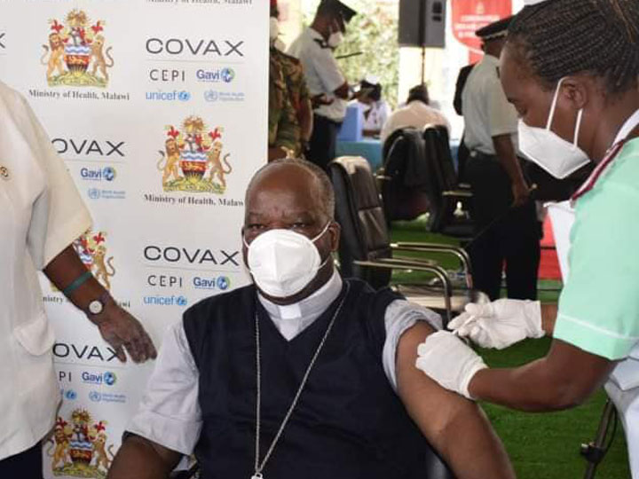 Archbishop Luke Thomas Msusa getting COVID-19 vaccination