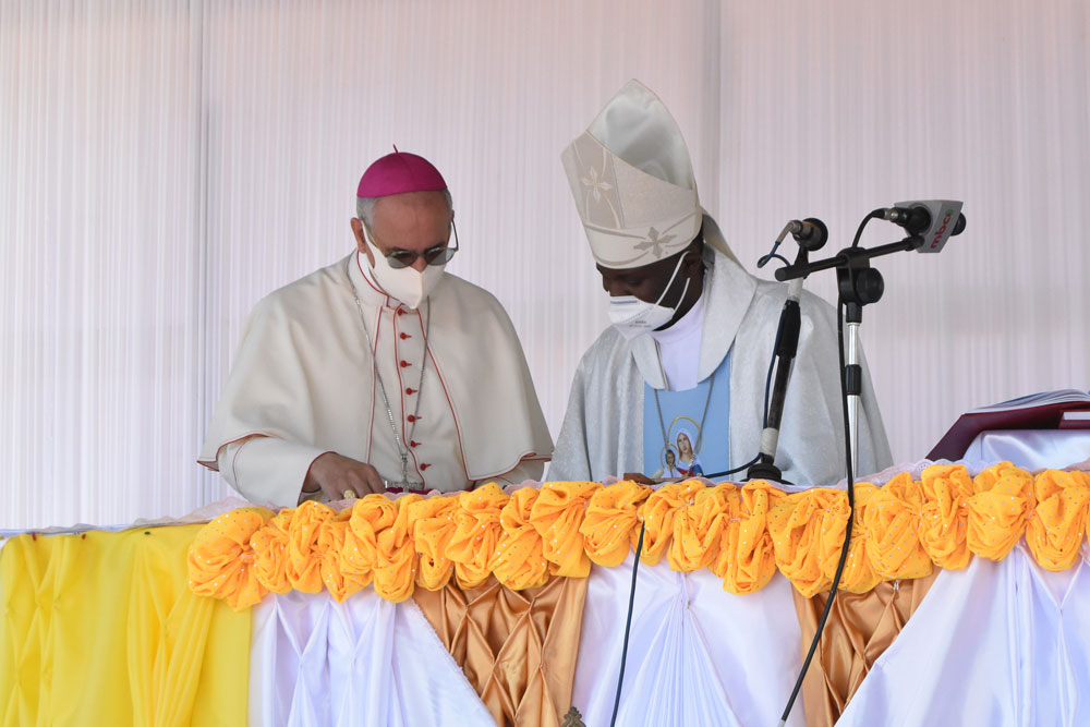 bishop peter chifukwa with apostolic nuncio Gianfranco Gallone