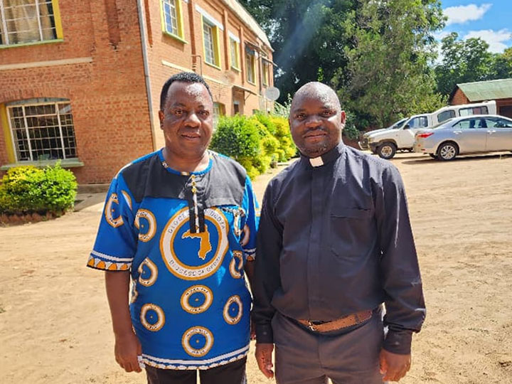 Nsipe Parish's Dr Ralph Tseka and Fr Peter Madeya
