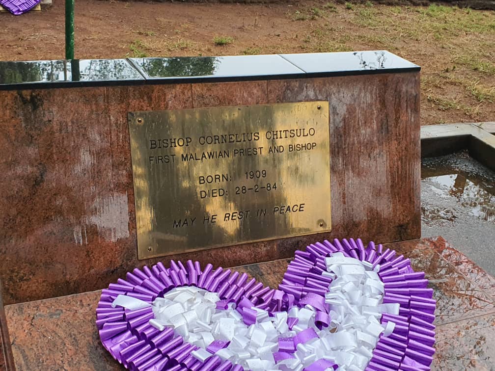 Bishop Cornelius Chitsulo grave