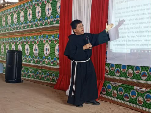Msgr Dinh Anh Nhue Nguyen
